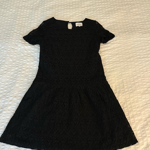 Sezane Dresses & Skirts - Sezane Lace Dress, Size 36
